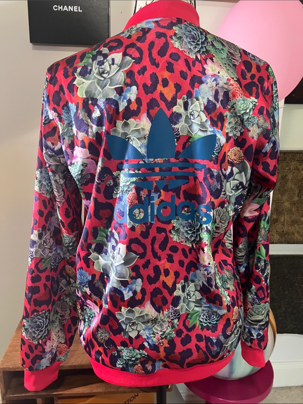 ADIDAS Jacket🤗 - Picture 3 of 4
